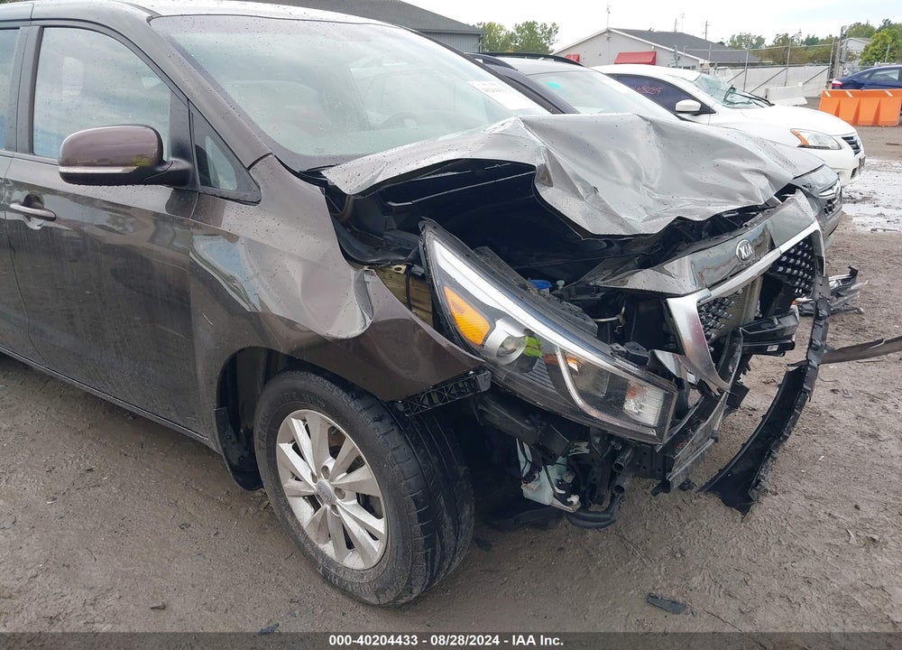 2018 KIA SEDONA LX VIN: KNDMB5C11J6380929