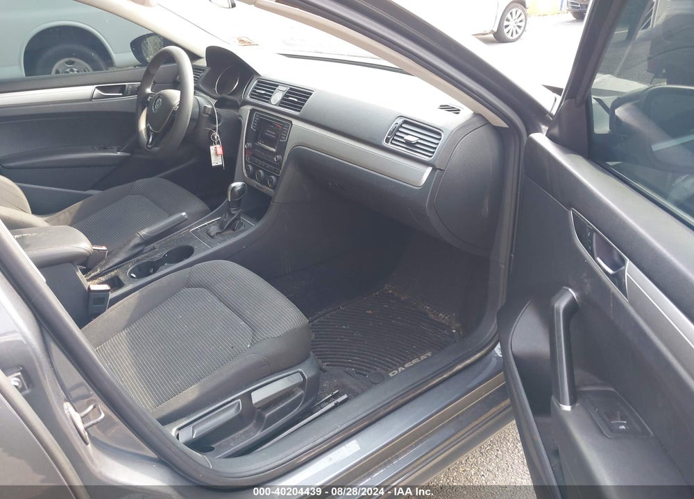 2017 VOLKSWAGEN PASSAT 1.8T S VIN: 1VWAT7A31HC012517