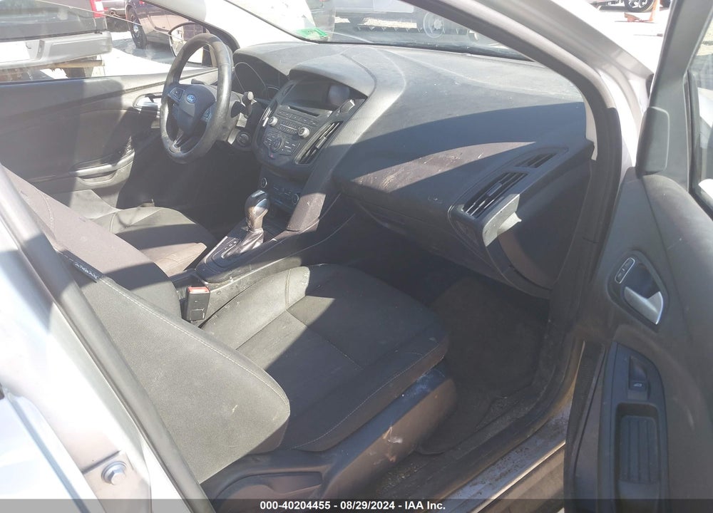 2016 FORD FOCUS SE VIN: 1FADP3F21GL367429