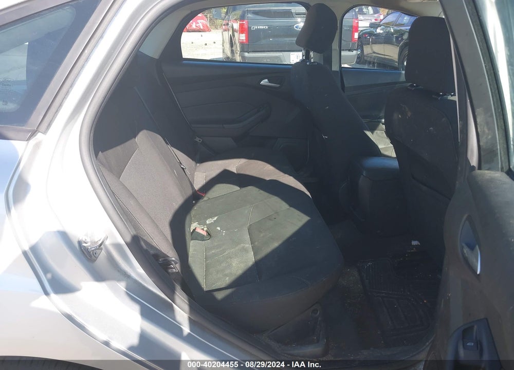 2016 FORD FOCUS SE VIN: 1FADP3F21GL367429
