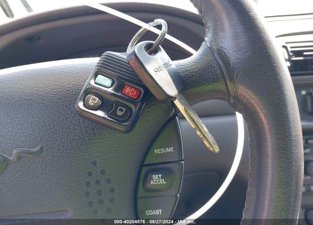 2001 FORD MUSTANG VIN: 1FAFP42X21F135783
