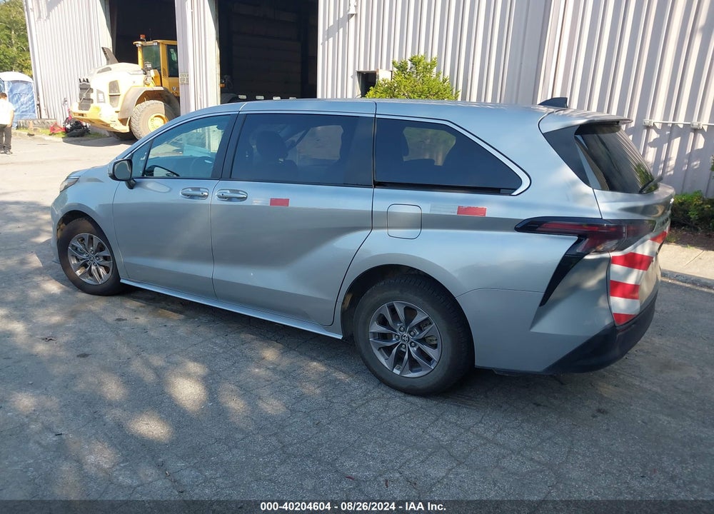 2023 TOYOTA SIENNA LE VIN: 5TDKRKEC2PS165617