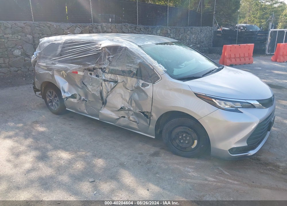 2023 TOYOTA SIENNA LE VIN: 5TDKRKEC2PS165617