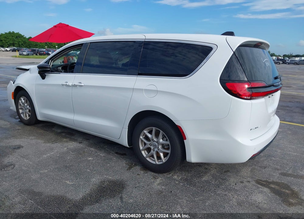 2024 CHRYSLER PACIFICA TOURING L VIN: 2C4RC1BGXRR120373