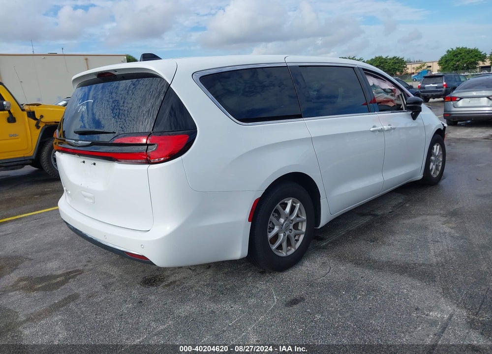 2024 CHRYSLER PACIFICA TOURING L VIN: 2C4RC1BGXRR120373