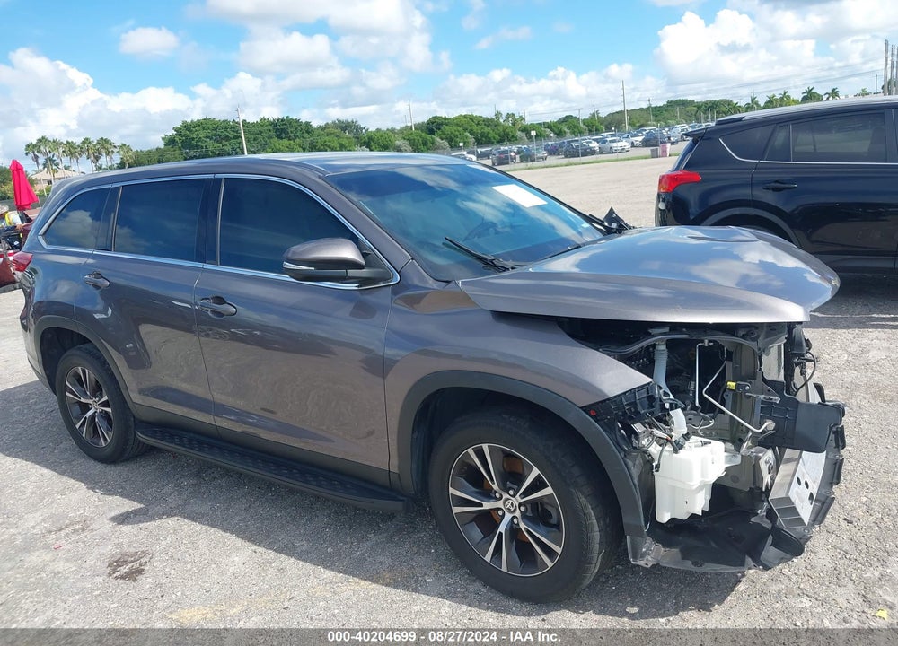 2019 TOYOTA HIGHLANDER LE VIN: 5TDZARFH0KS061676