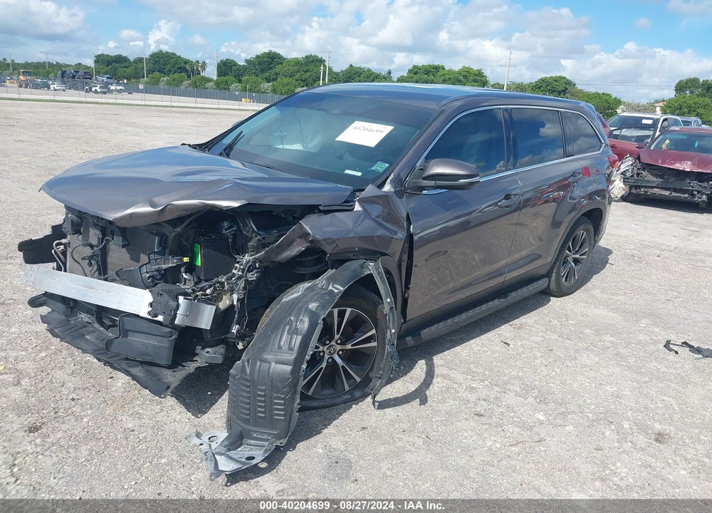 2019 TOYOTA HIGHLANDER LE VIN: 5TDZARFH0KS061676