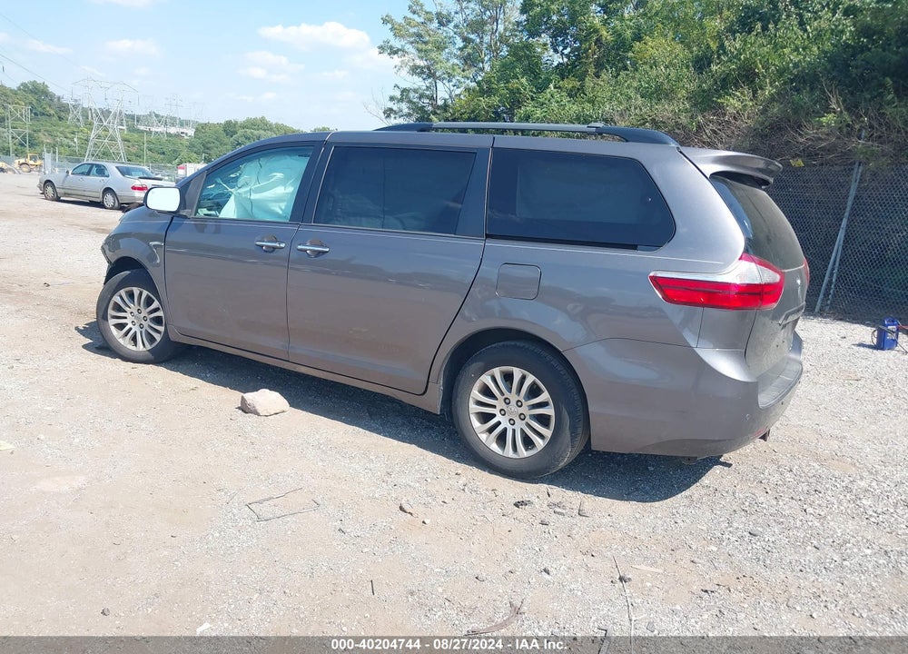 2015 TOYOTA SIENNA XLE PREMIUM 8 PASSENGER VIN: 5TDYK3DC1FS644969