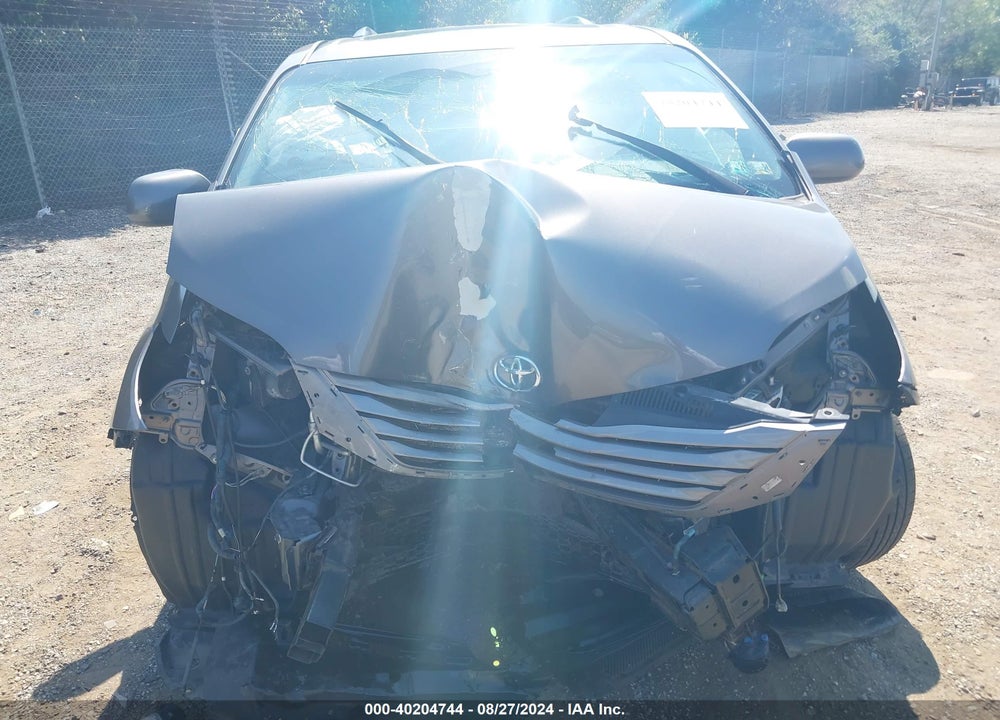 2015 TOYOTA SIENNA XLE PREMIUM 8 PASSENGER VIN: 5TDYK3DC1FS644969
