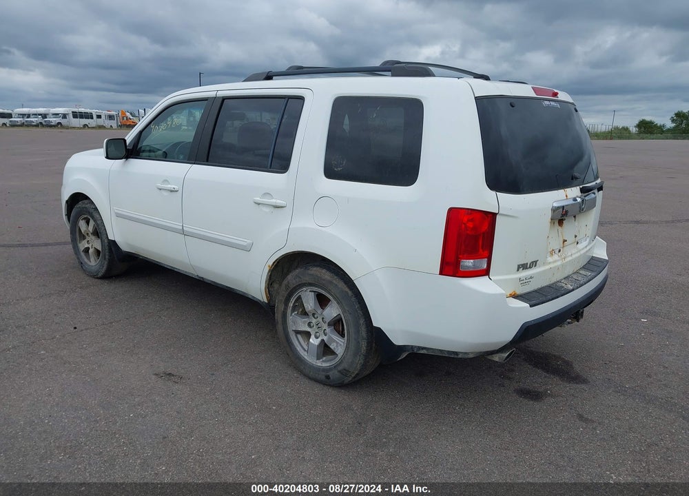 2011 HONDA PILOT EX-L VIN: 5FNYF4H58BB005959