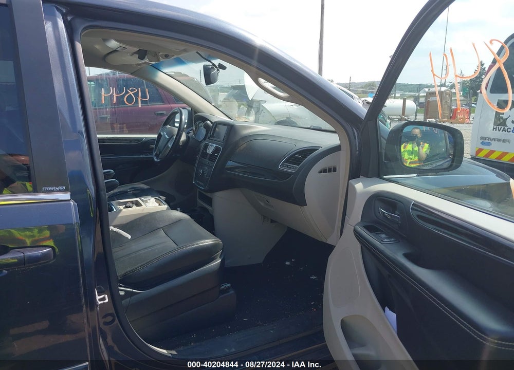 2014 CHRYSLER TOWN & COUNTRY TOURING VIN: 2C4RC1BG8ER196300