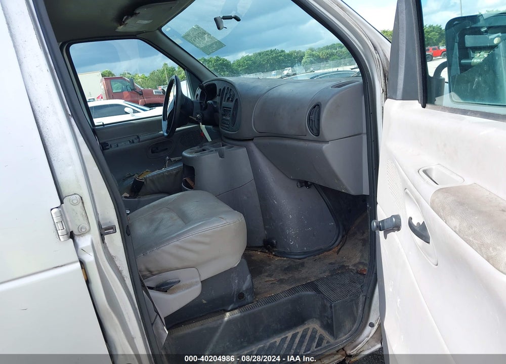 2000 FORD E-250 COMMERCIAL/RECREATIONAL VIN: 1FTNE24L9YHA43126