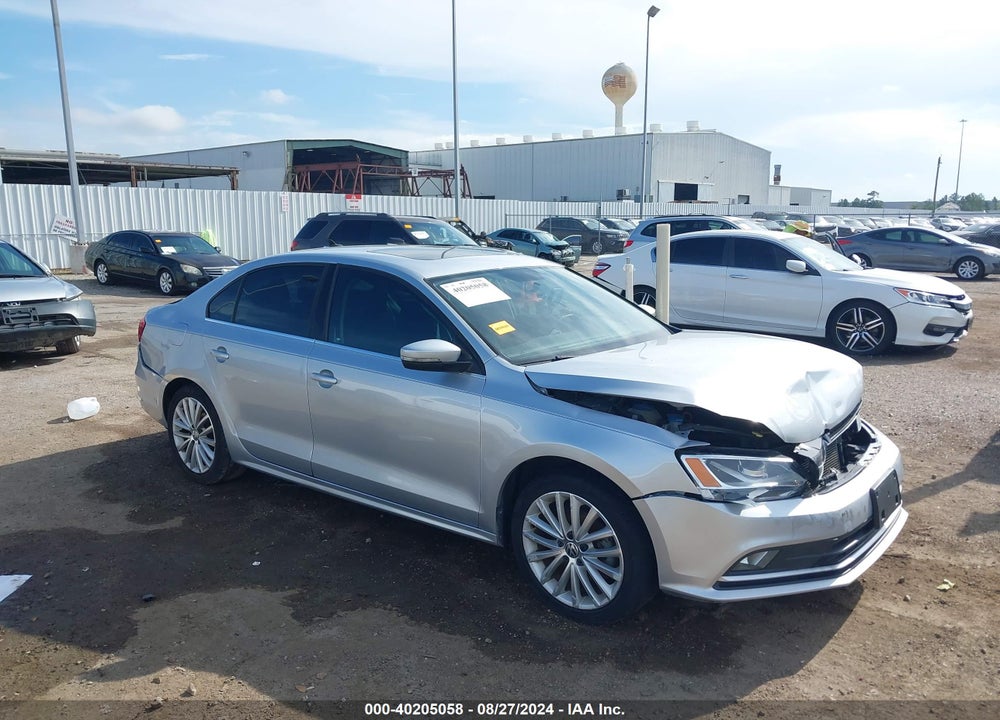 2015 VOLKSWAGEN JETTA 1.8T SE VIN: 3VWD07AJXFM232285