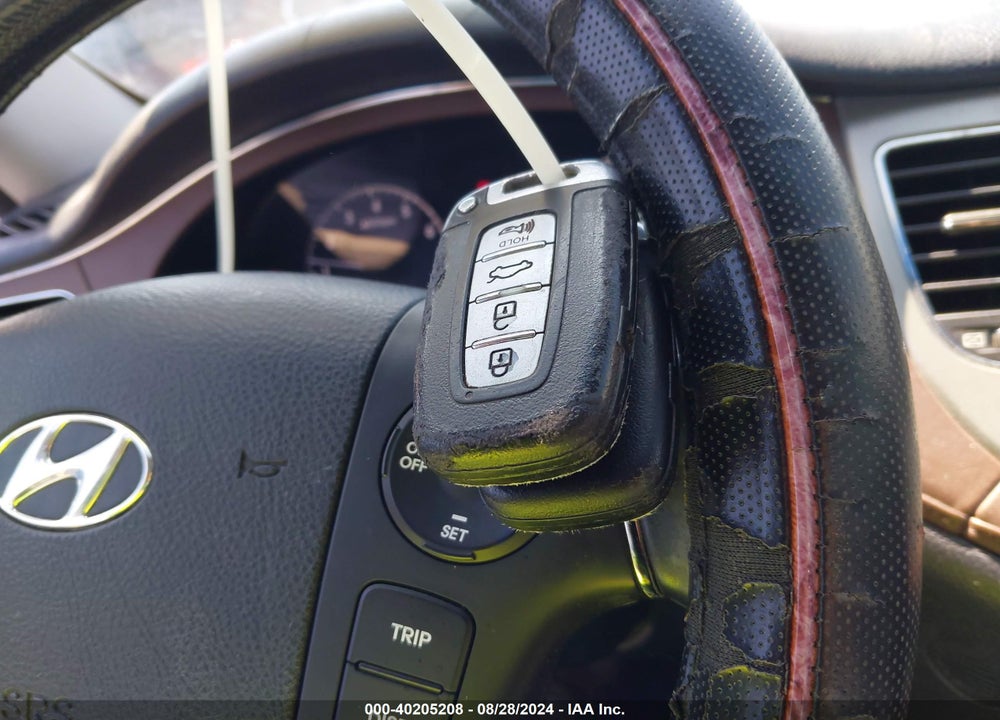 2009 HYUNDAI GENESIS 3.8 VIN: KMHGC46EX9U017714