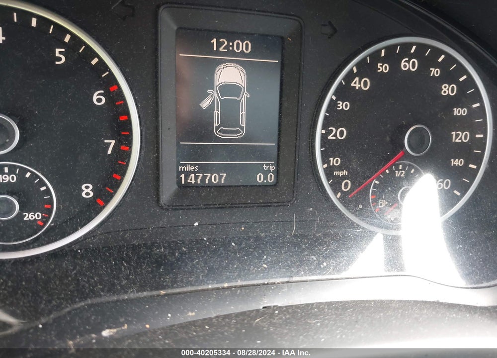 2011 VOLKSWAGEN TIGUAN SE VIN: WVGAV7AXXBW539635