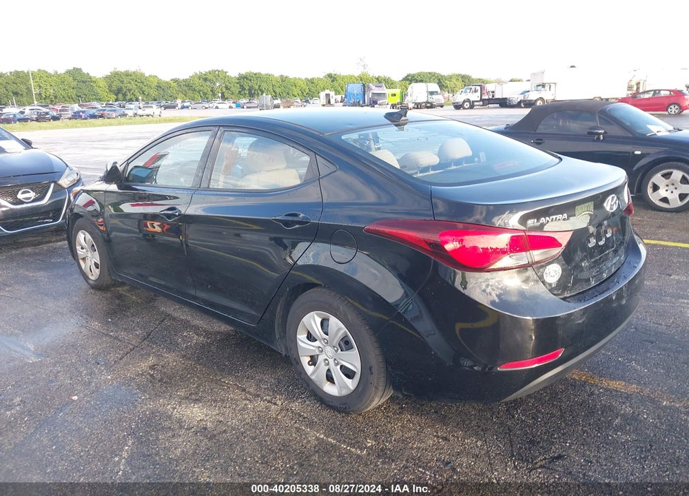 2016 HYUNDAI ELANTRA SE VIN: 5NPDH4AE0GH789193