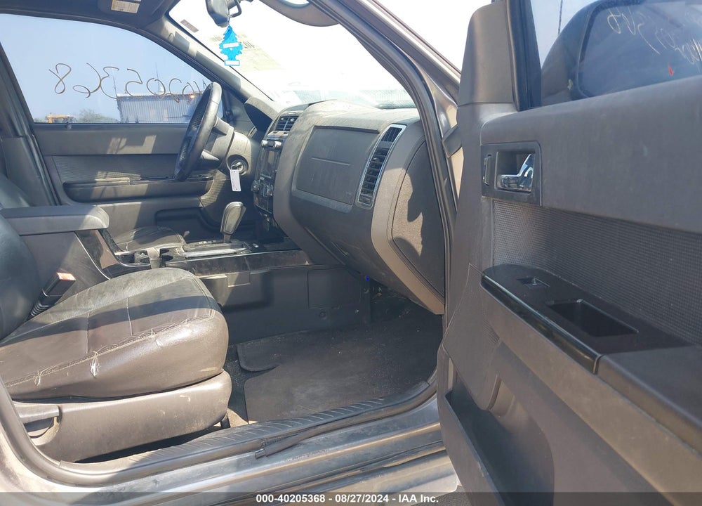 2011 FORD ESCAPE LIMITED VIN: 1FMCU0E70BKB28796