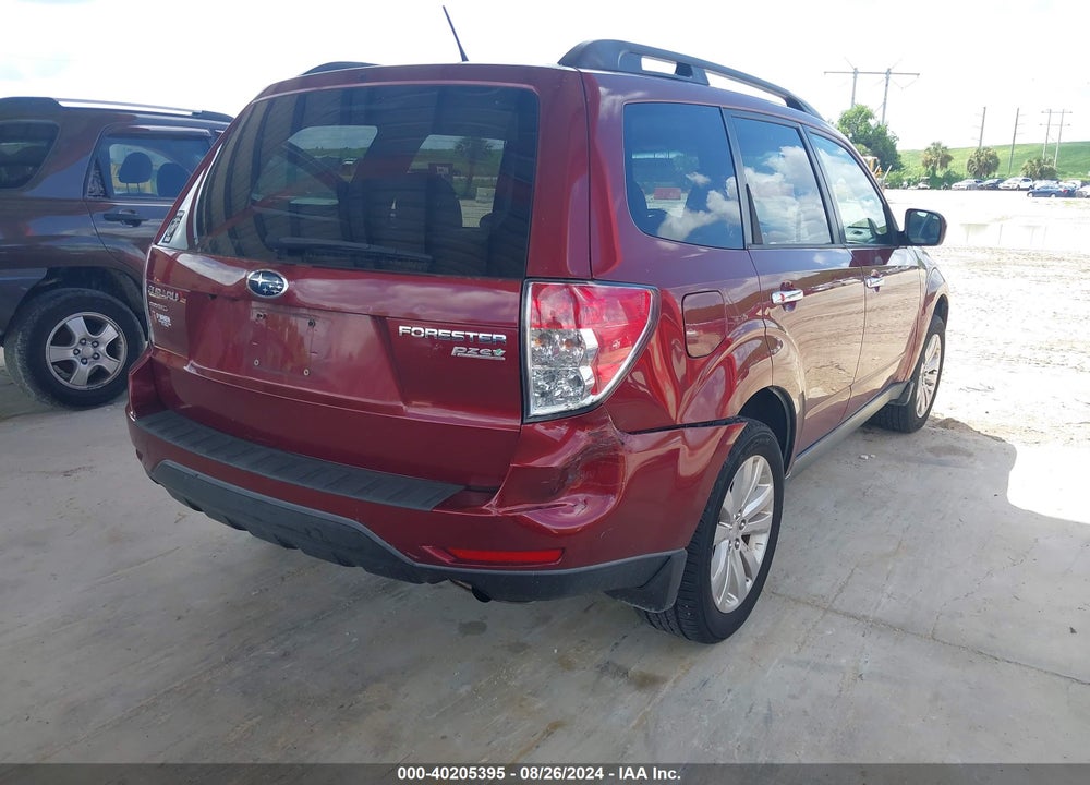 2013 SUBARU FORESTER 2.5X PREMIUM VIN: JF2SHACC4DH439854