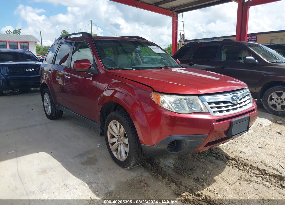 2013 SUBARU FORESTER 2.5X PREMIUM VIN: JF2SHACC4DH439854
