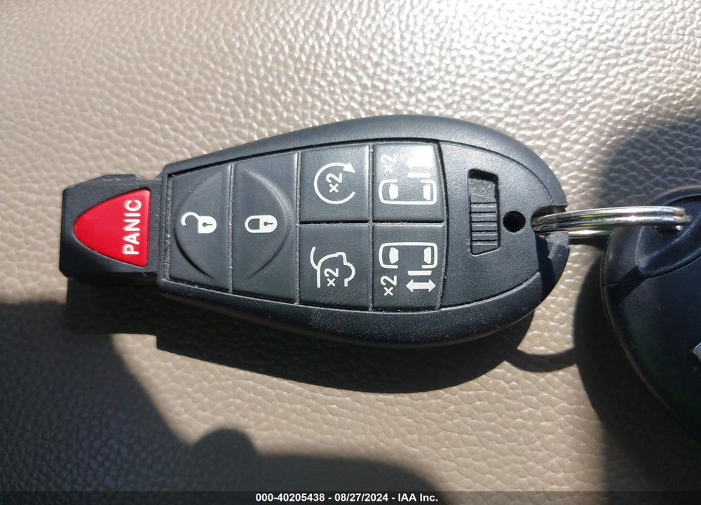 2013 CHRYSLER TOWN & COUNTRY TOURING-L VIN: 2C4RC1CG6DR614950