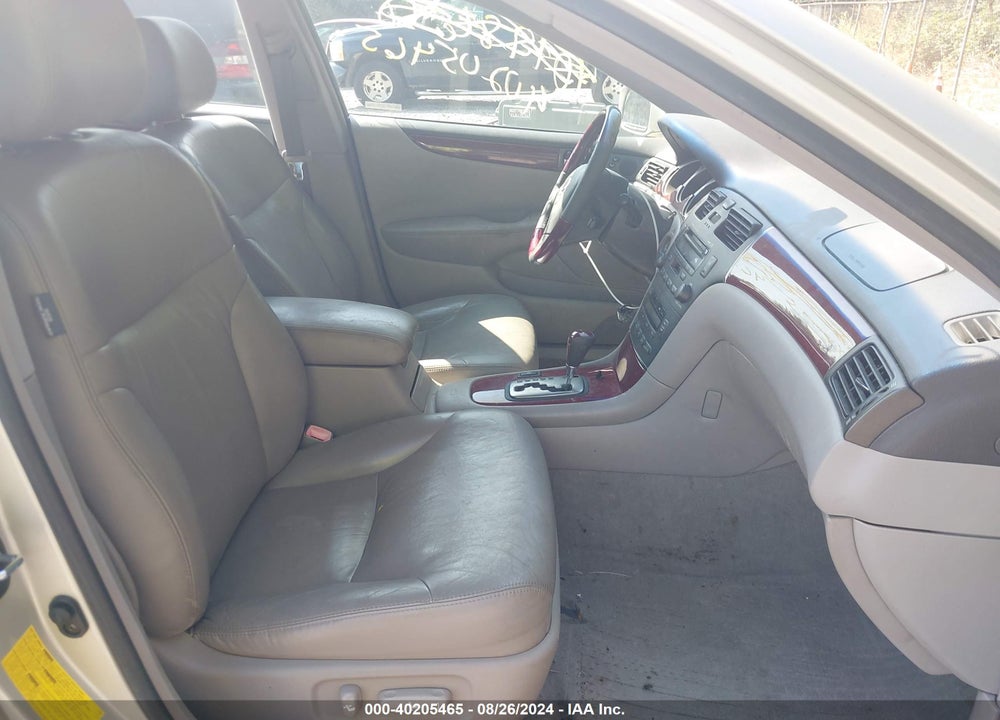 2004 LEXUS ES 330 VIN: JTHBA30G445049276