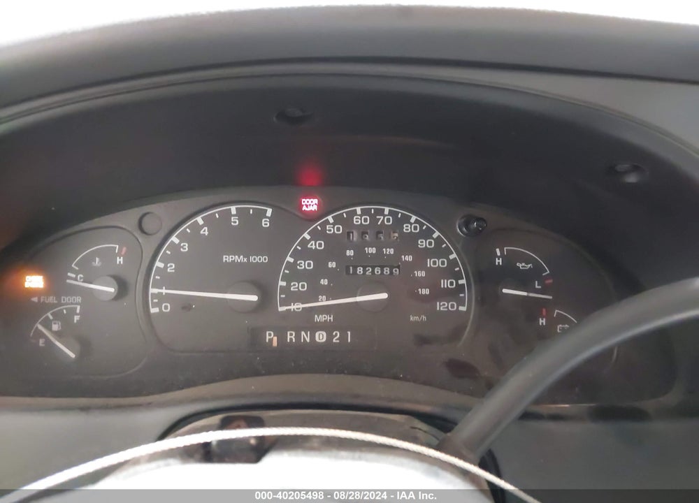 2000 FORD EXPLORER XLT VIN: 1FMZU73E0YUB68829
