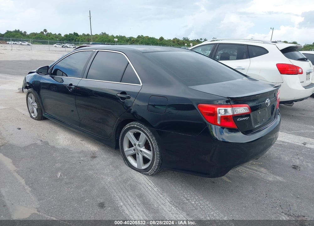 2013 TOYOTA CAMRY SE VIN: 4T1BF1FK5DU715131