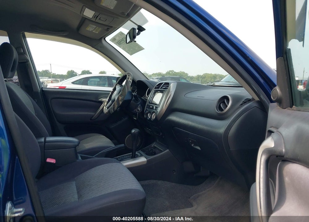 2005 TOYOTA RAV4 VIN: JTEHD20V056040495
