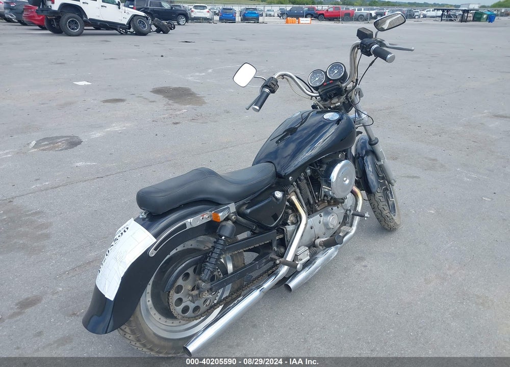 1984 HARLEY-DAVIDSON XLH VIN: 1HD1CAH31EY115911