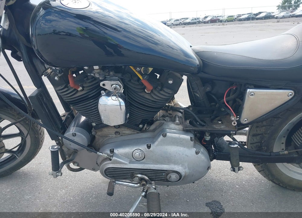 1984 HARLEY-DAVIDSON XLH VIN: 1HD1CAH31EY115911