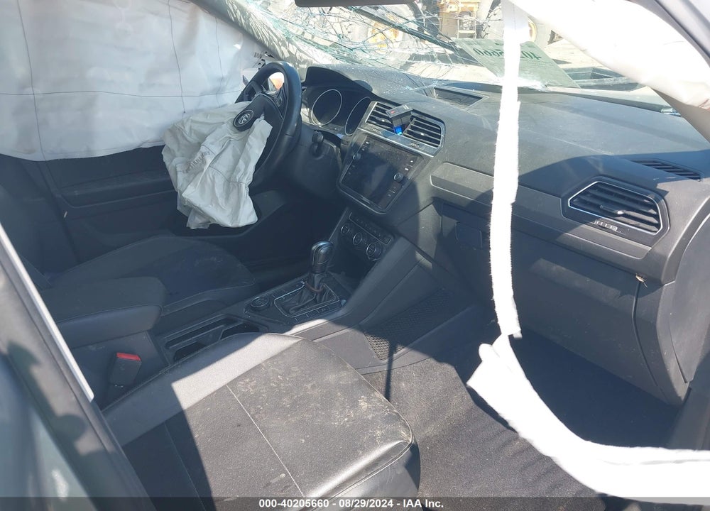 2020 VOLKSWAGEN TIGUAN VIN: 3VV2B7AX4LM040706
