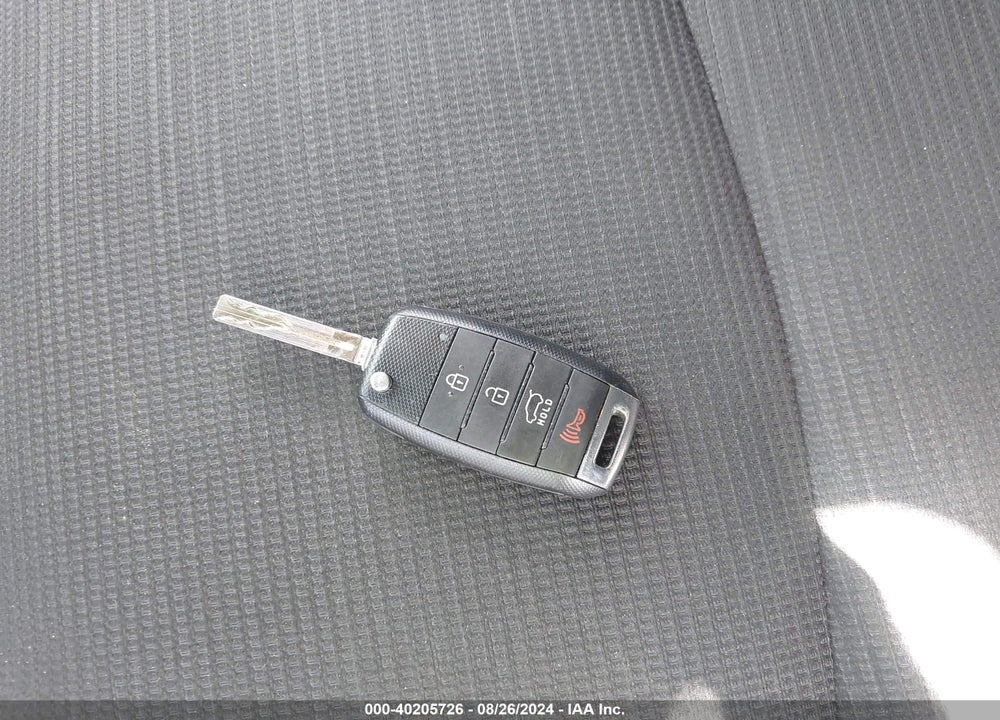 2014 KIA SORENTO LX VIN: 5XYKT3A65EG455660