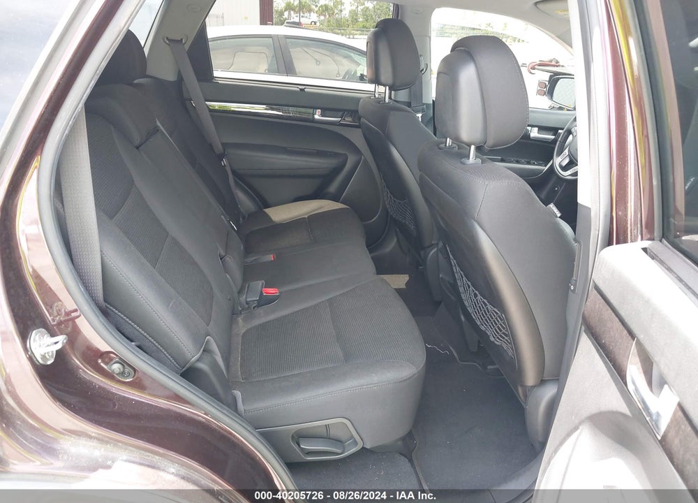 2014 KIA SORENTO LX VIN: 5XYKT3A65EG455660