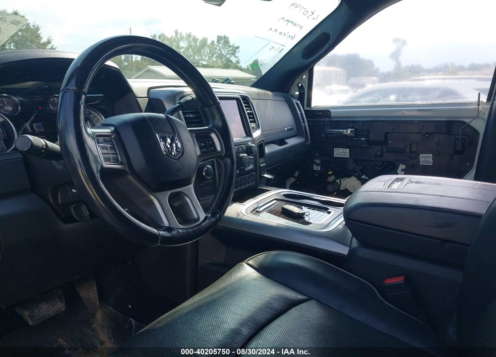 2018 RAM 2500 LIMITED 4X4 6'4 BOX VIN: 3C6UR5GL0JG263548