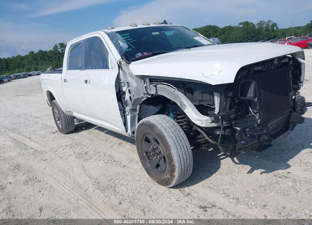 2018 RAM 2500 LIMITED 4X4 6'4 BOX VIN: 3C6UR5GL0JG263548