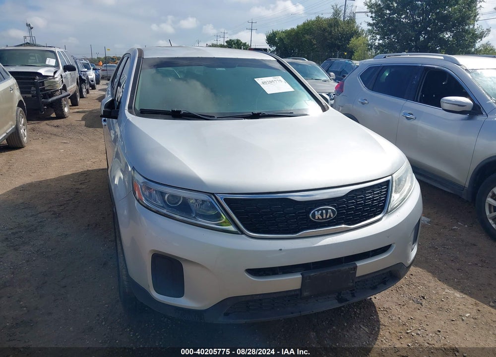 2015 KIA SORENTO LX VIN: 5XYKT3A68FG565085