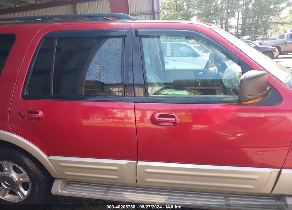 2005 FORD EXPEDITION VIN: 1FMFU17525LA33010