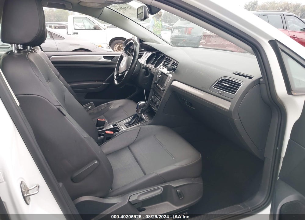 2015 VOLKSWAGEN E-GOLF SEL PREMIUM VIN: WVWPP7AU8FW911347