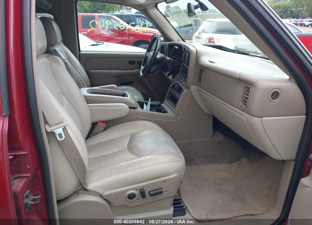 2004 CHEVROLET SUBURBAN 1500 VIN: 3GNFK16ZX4G125208