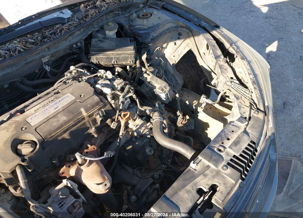 2015 HONDA ACCORD LX VIN: 1HGCR2F39FA162049