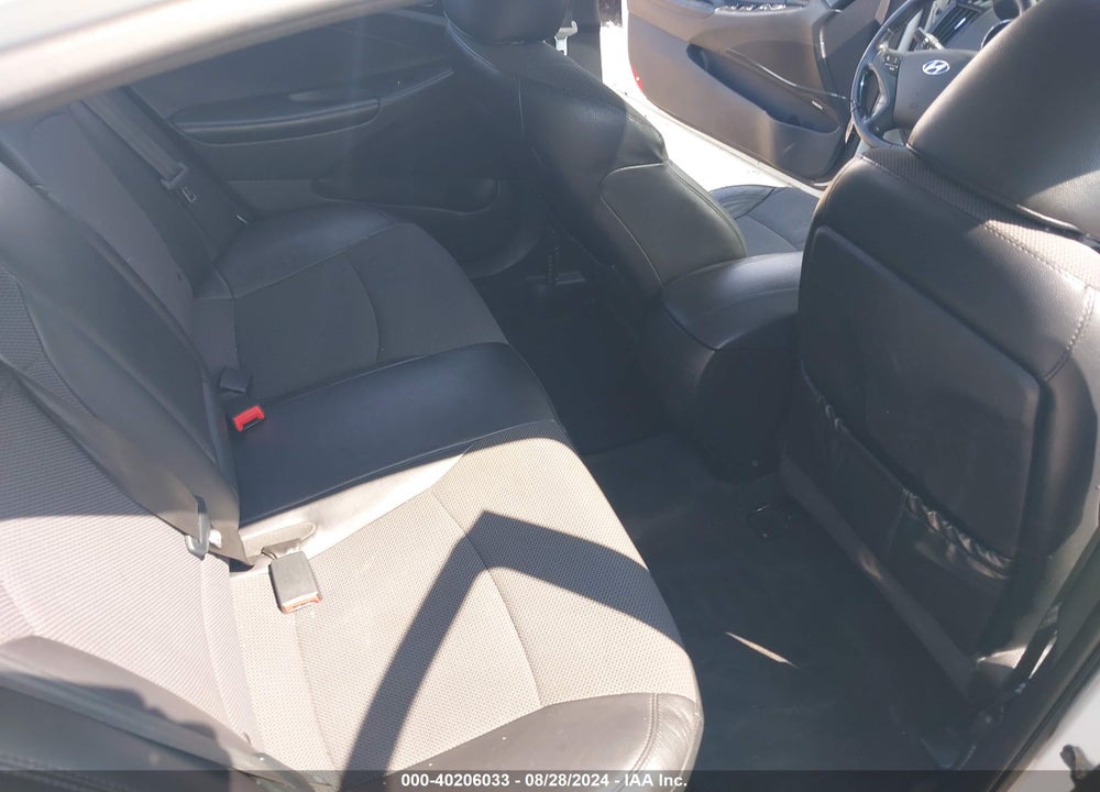 2014 HYUNDAI SONATA SE 2.0T VIN: 5NPEC4AB6EH826771