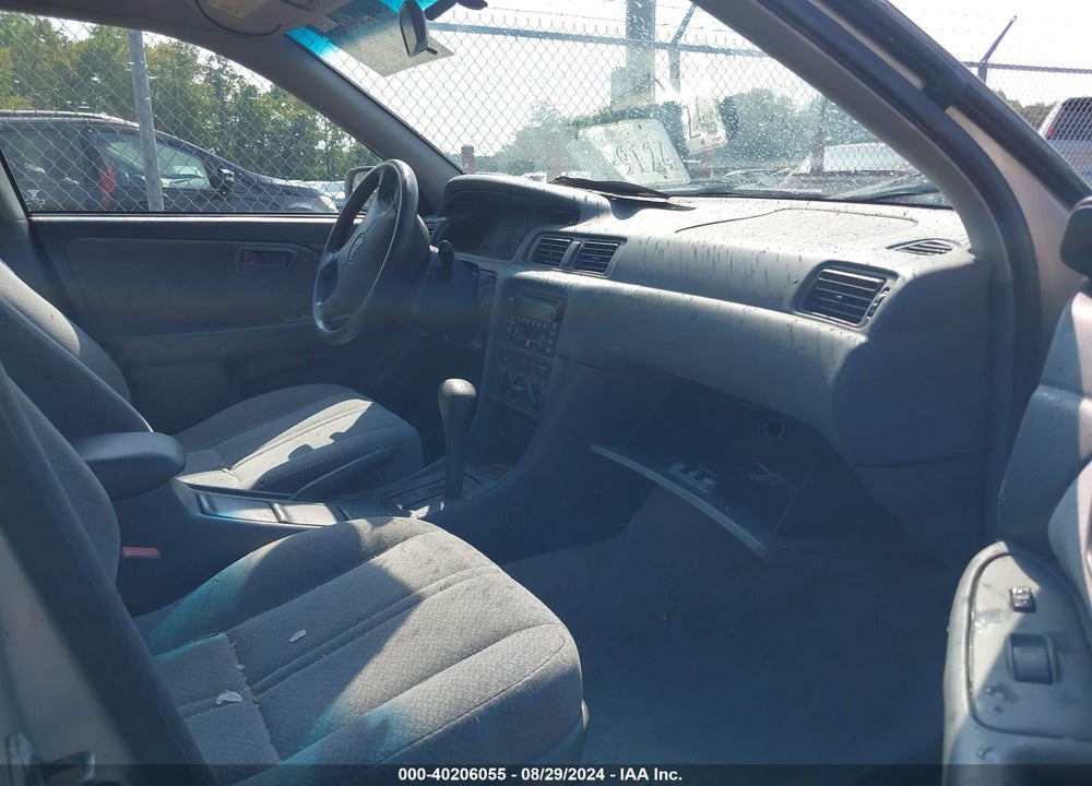 2001 TOYOTA CAMRY LE V6 VIN: 4T1BF22K51U125146