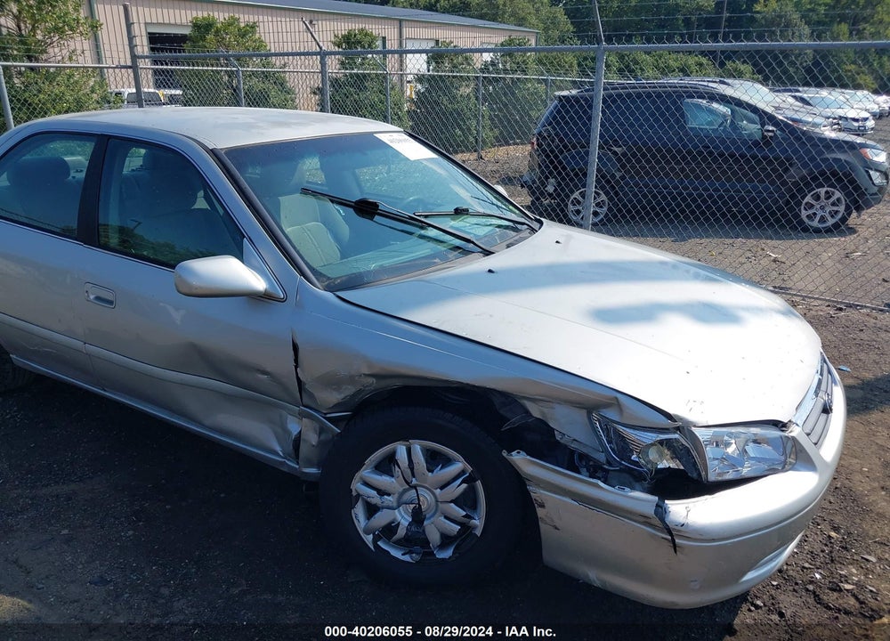 2001 TOYOTA CAMRY LE V6 VIN: 4T1BF22K51U125146