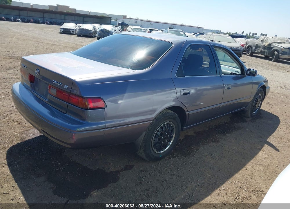 1997 TOYOTA CAMRY LE VIN: JT2BG22K0V0048743