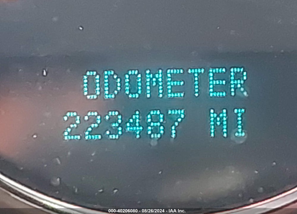 2007 CHEVROLET SUBURBAN 1500 LT VIN: 1GNFC16057R411826