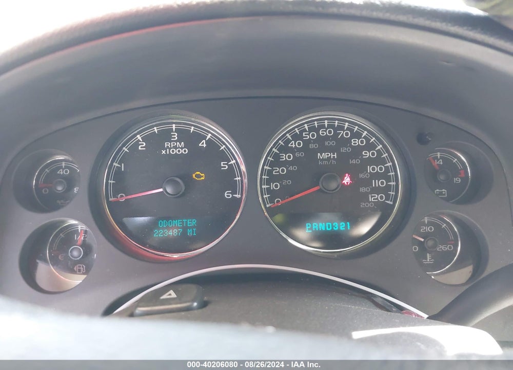 2007 CHEVROLET SUBURBAN 1500 LT VIN: 1GNFC16057R411826