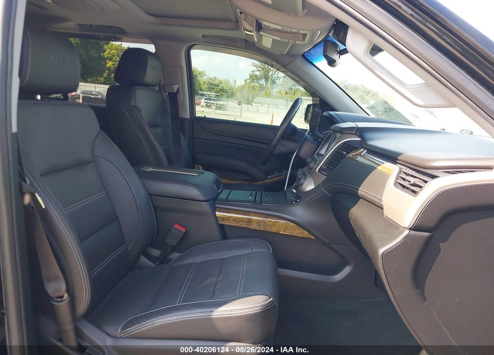 2017 GMC YUKON DENALI VIN: 1GKS2CKJ2HR371523