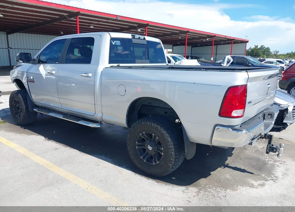 2018 RAM 2500 SLT 4X4 6'4 BOX VIN: 3C6UR5DLXJG192539