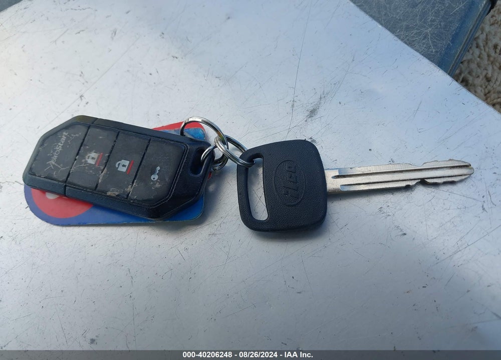 2005 TOYOTA SIENNA XLE VIN: 5TDZA22C55S323763