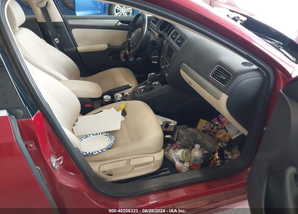 2017 VOLKSWAGEN JETTA 1.4T SE VIN: 3VWDB7AJ5HM380390